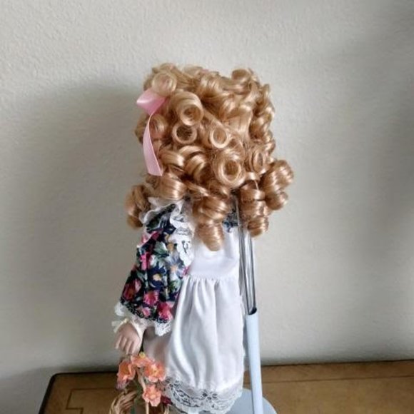 Genuine Porcelain Doll - "April" - NIB - Picture 5 of 8